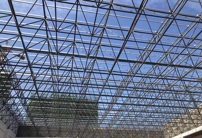 兴化水泥厂网架安装